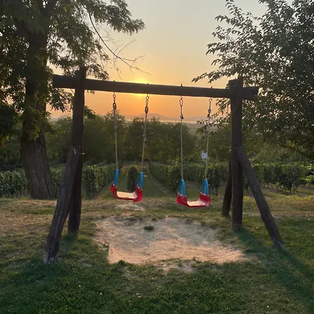 Vendeghaz A Diofahoz ゲストハウス 3*