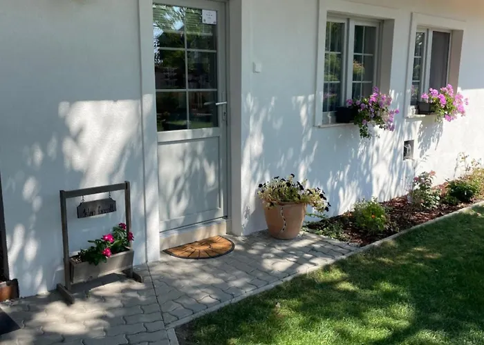 Pensionat Vendeghaz A Diofahoz Balatonboglár